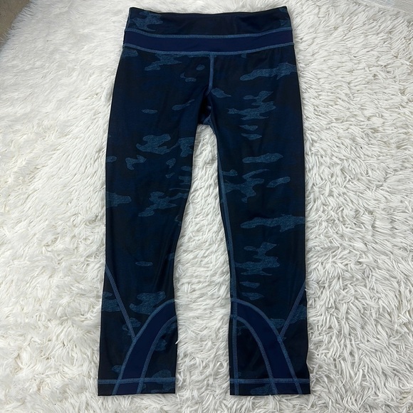 🔥$SALE$🔥 Lululemon Inspire Crop Luxtreme Heathered Texture Lotus Camo Oil - Picture 1 of 6